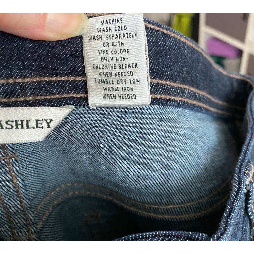 Laura Ashley Womens Straight Leg Dark Wash Jeans Size 12 NWT Classic Denim - Picture 8 of 9